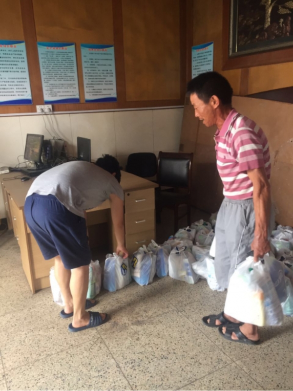 三伏高温送清凉  致敬一线乐鱼网页版登录入口人